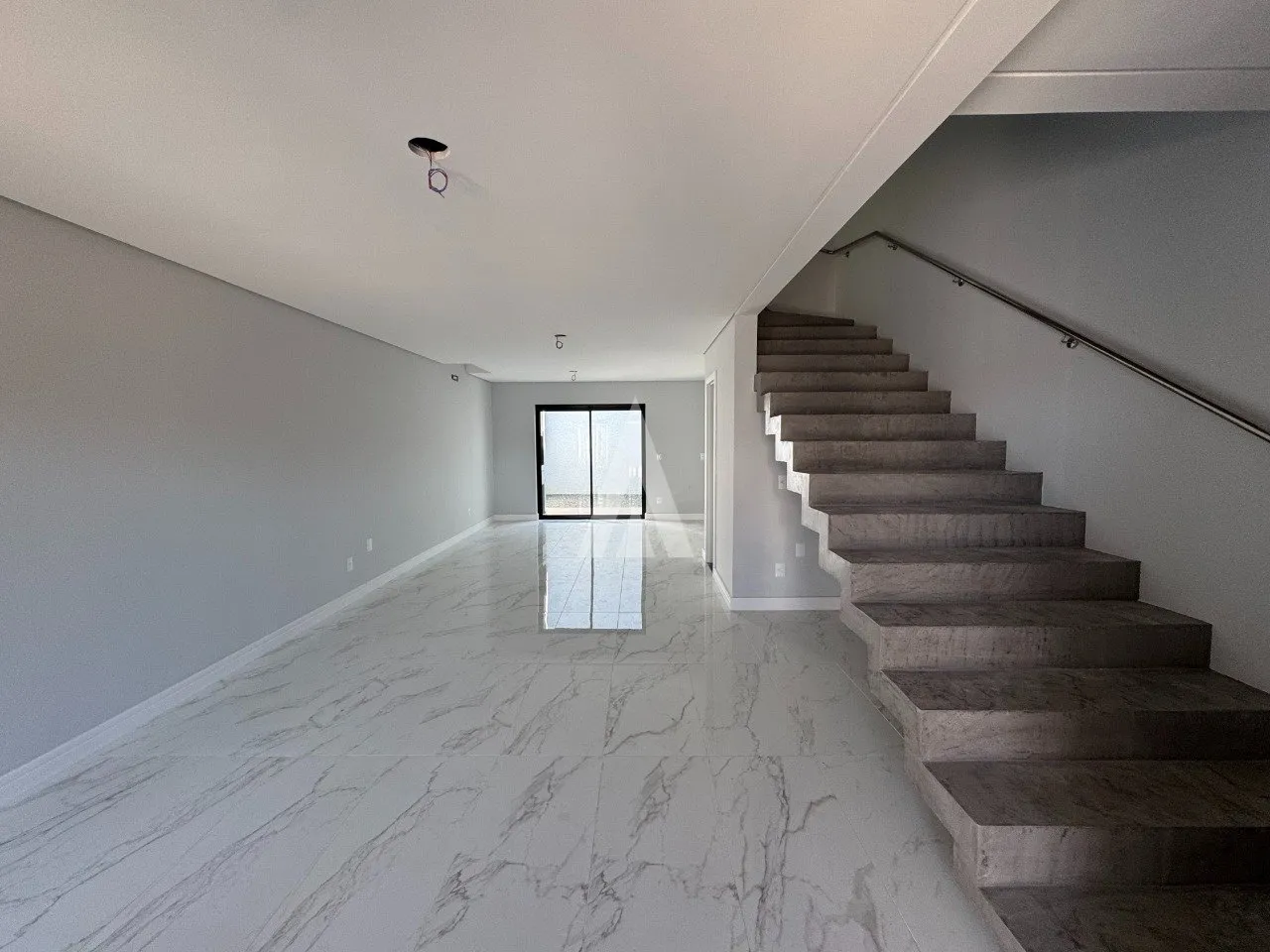 Casa com 1 suíte e 1 quarto à venda no bairro Saguaçu em Joinville-SC por R$685.000,00. — foto 3