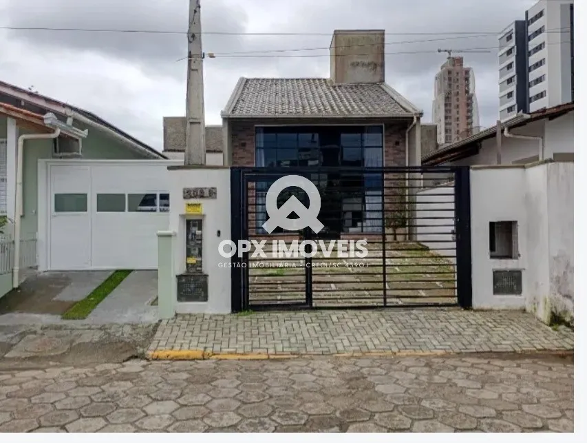 Duas Casas no Mesmo Terreno à Venda no Centro de Piçarras - Excelente Investimento - foto 1