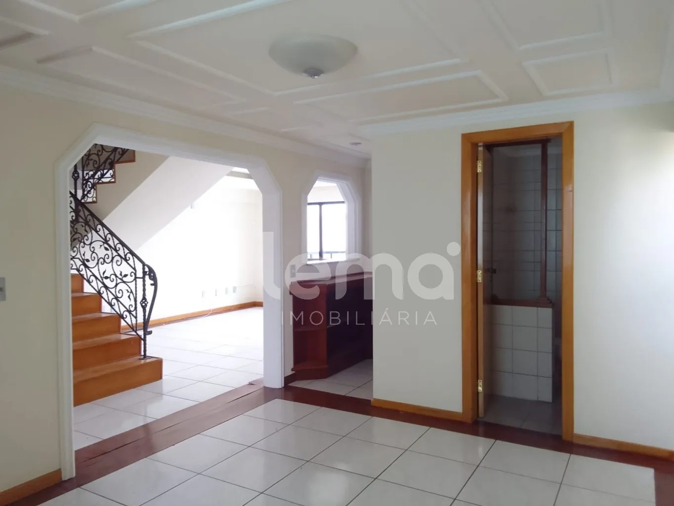 Cobertura semimobiliado com 3 suítes, no bairro Vila Nova, em Blumenau. — foto 2