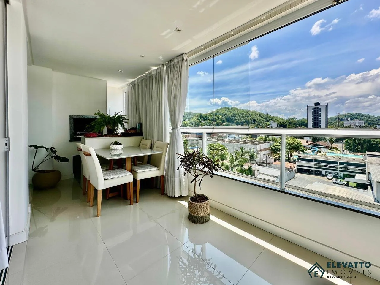 Apartamento para Venda em Blumenau, Itoupava Seca, 3 dormitórios, 1 suíte, 2 banheiros, 2 vagas - foto 1