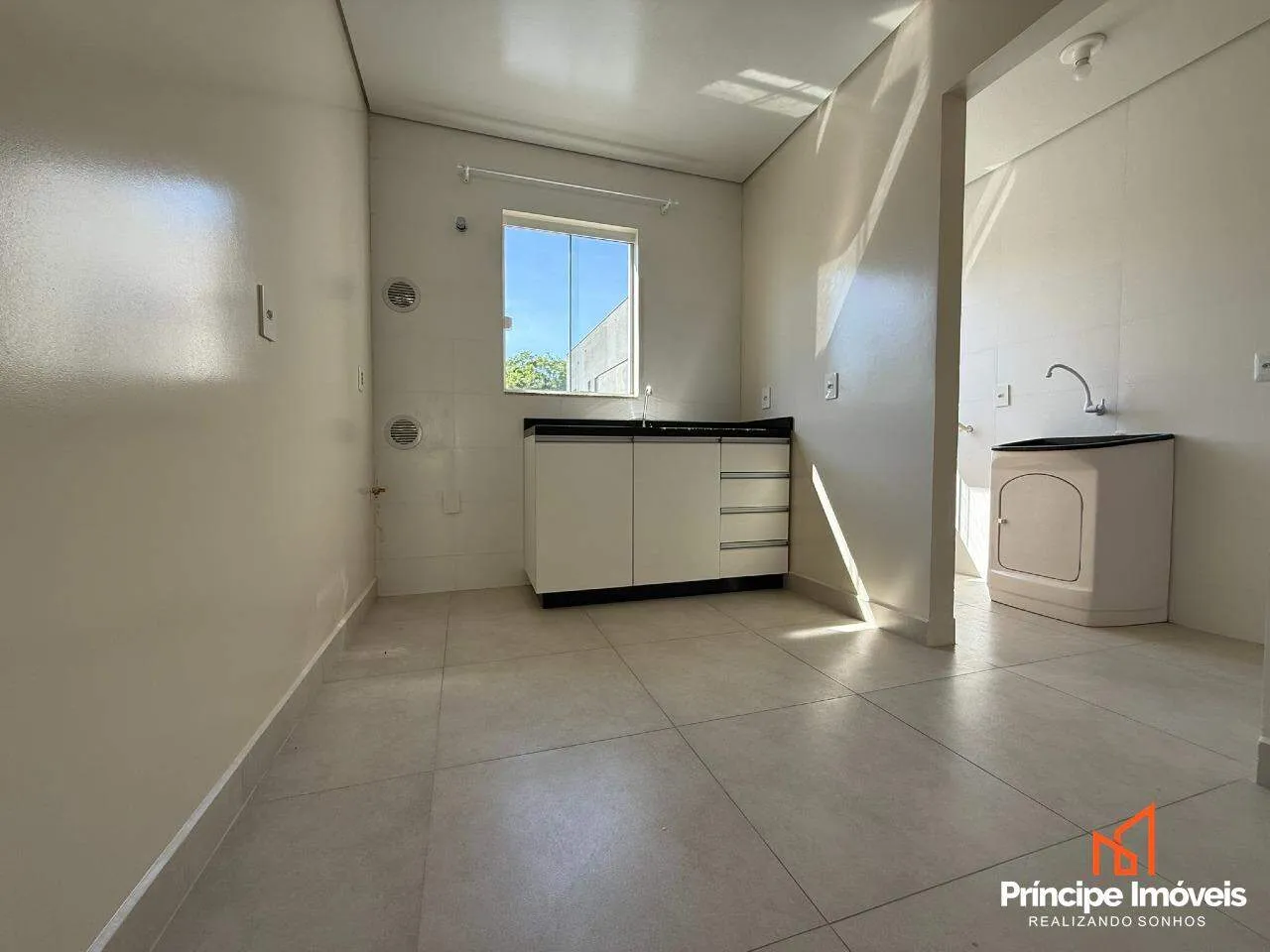 Apartamento com 3 quartos no Iririú em Joinville — foto 4