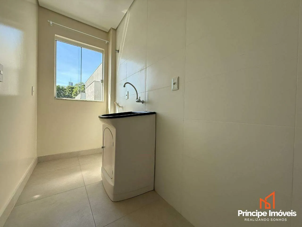 Apartamento com 3 quartos no Iririú em Joinville — foto 5