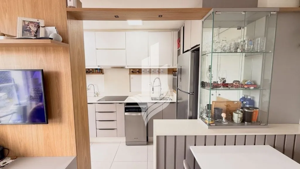Apartamento mobiliado 2 dormitórios, 1 suíte, 1 vaga de garagem — foto 2