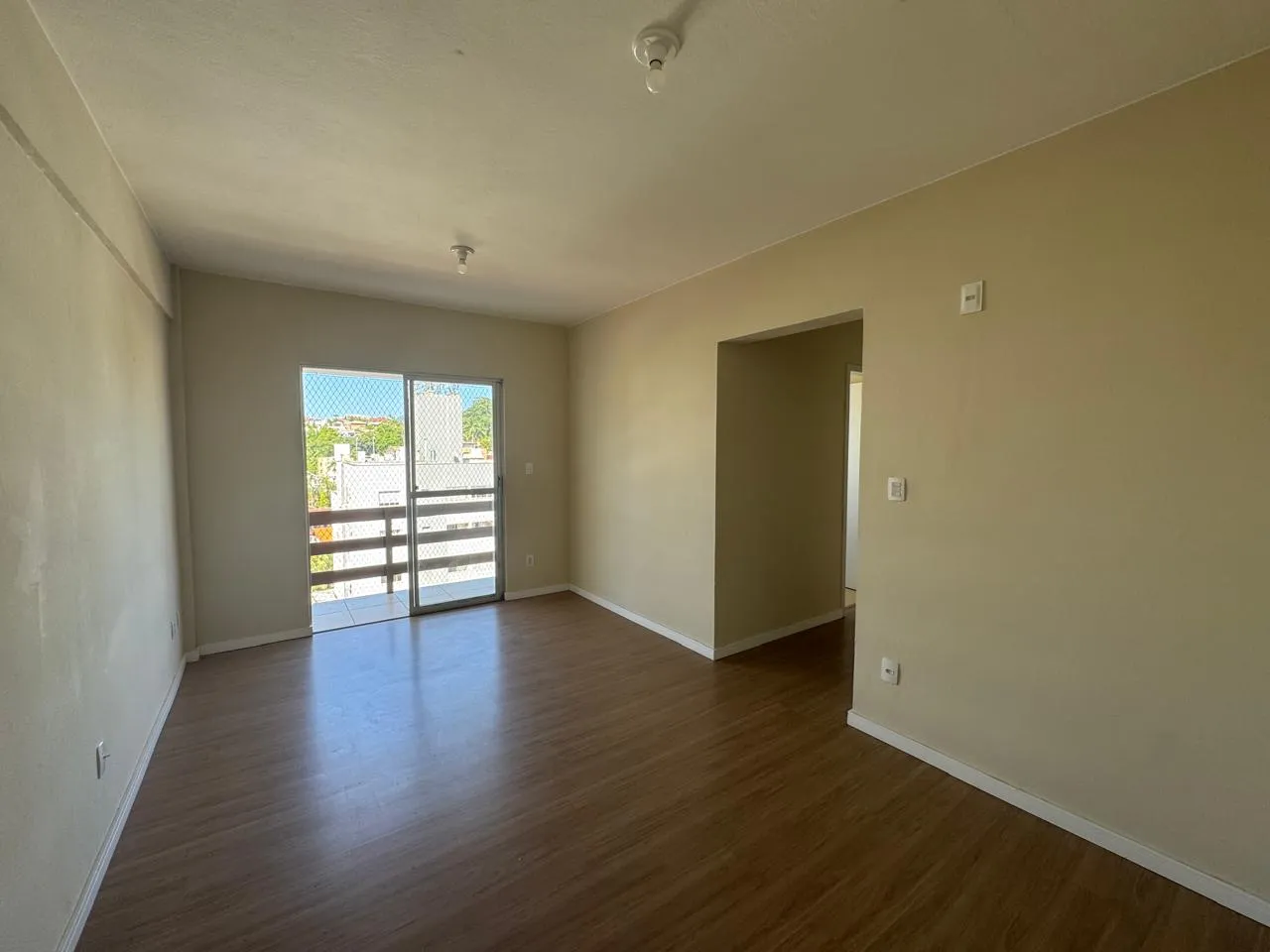 Apartamento com 3 dormitórios na Agua Verde — foto 2