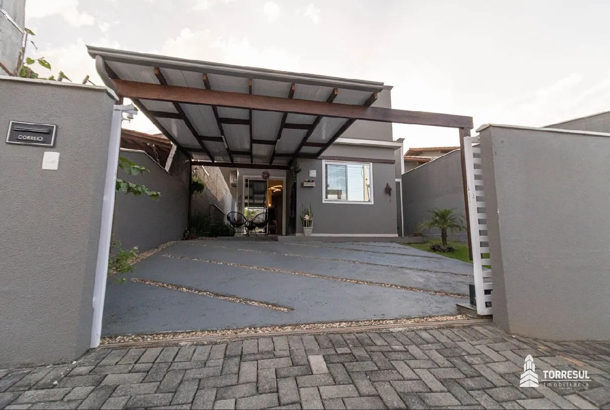 Casa de alto padrão com piscina e área gourmet no Bairro Estrada das Areias em Indaial - foto 1