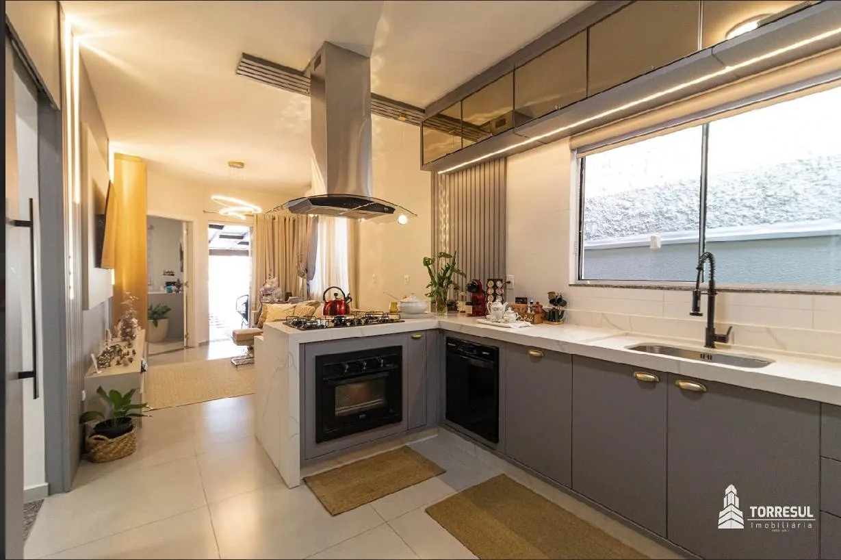 Casa de alto padrão com piscina e área gourmet no Bairro Estrada das Areias em Indaial — foto 5