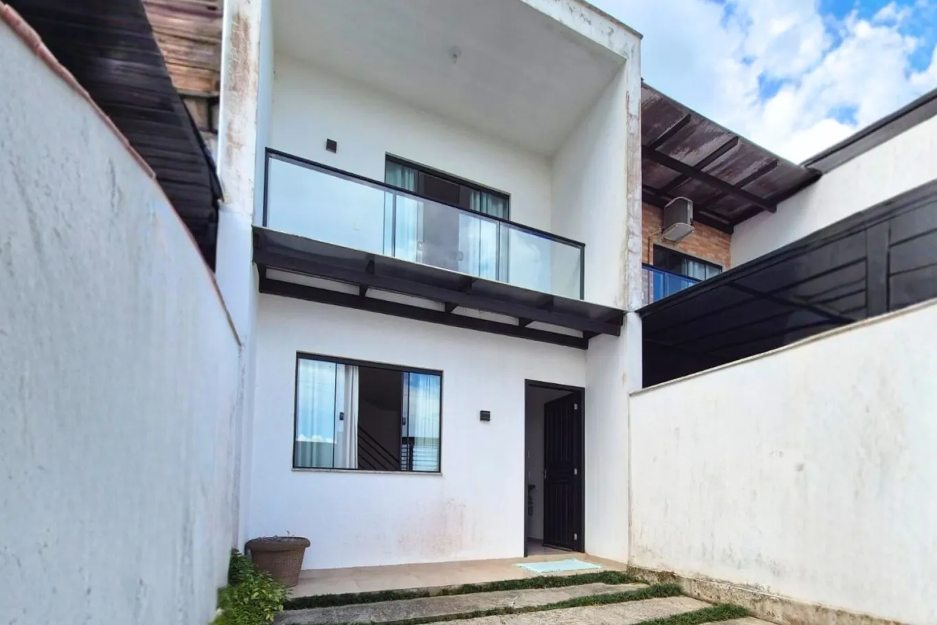 Geminado com 2 suítes, closet e cozinha planejada no Bairro Vila Nova em Joinville - foto 1