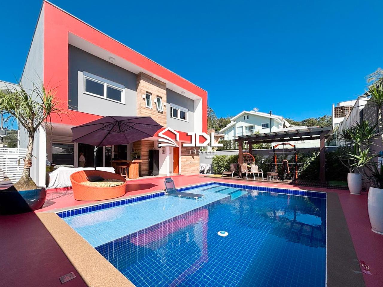 Casa · à venda · 3 quartos · 240m² · Itoupava Central, Blumenau