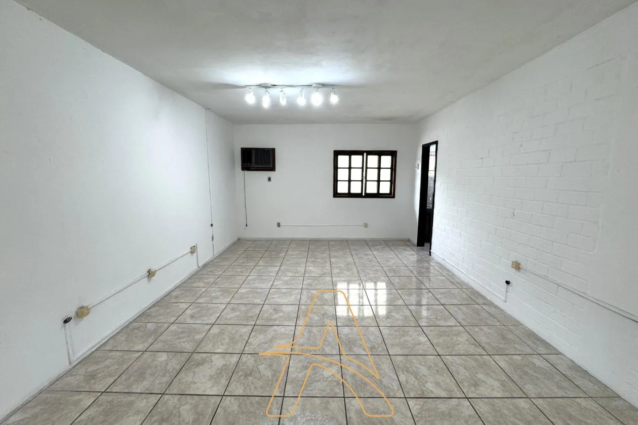 Sala Comercial com 30m no Bairro Água Verde - foto 1