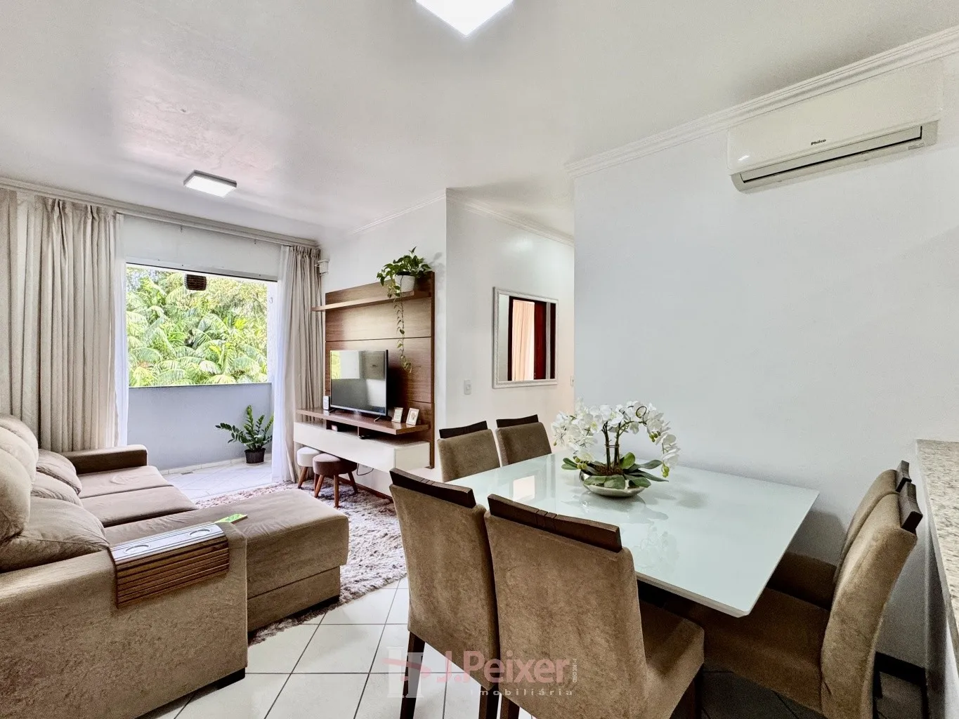 Apartamento 78,66 m com 3 dormitórios e sacada com churrasqueira - Bairro Água Verde - Blumenau - SC — foto 2