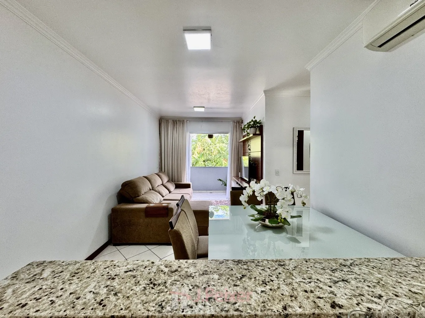 Apartamento 78,66 m com 3 dormitórios e sacada com churrasqueira - Bairro Água Verde - Blumenau - SC — foto 6