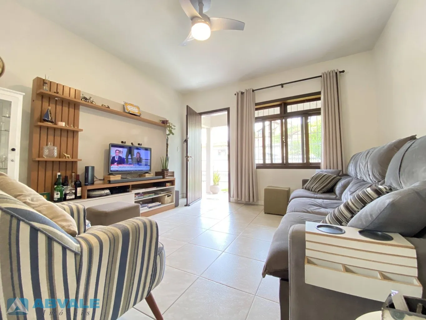 Casa Residencial Térrea, Plana, Com Área de Festas e Piscina, localizada em loteamento Residencial no Bairro Escola Agrícola — foto 3