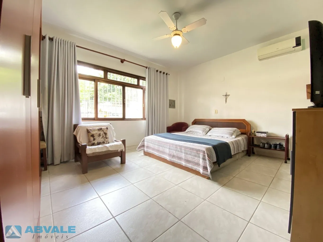 Casa Residencial Térrea, Plana, Com Área de Festas e Piscina, localizada em loteamento Residencial no Bairro Escola Agrícola — foto 6