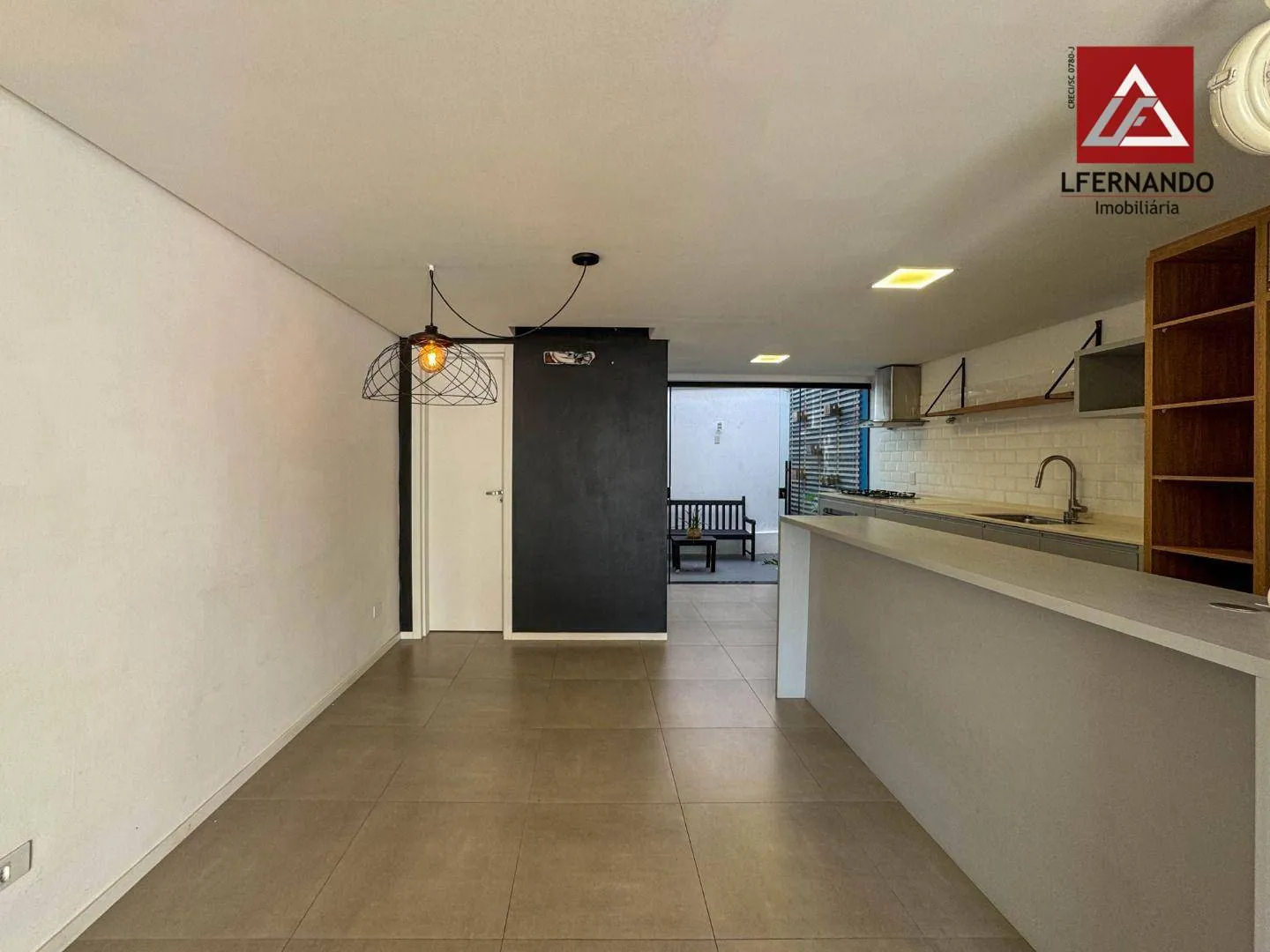 Sobrado com 3 dormitórios, sendo 1 suíte à venda, 125 m por R$ 749.000 - Água Verde - Blumenau/SC — foto 4