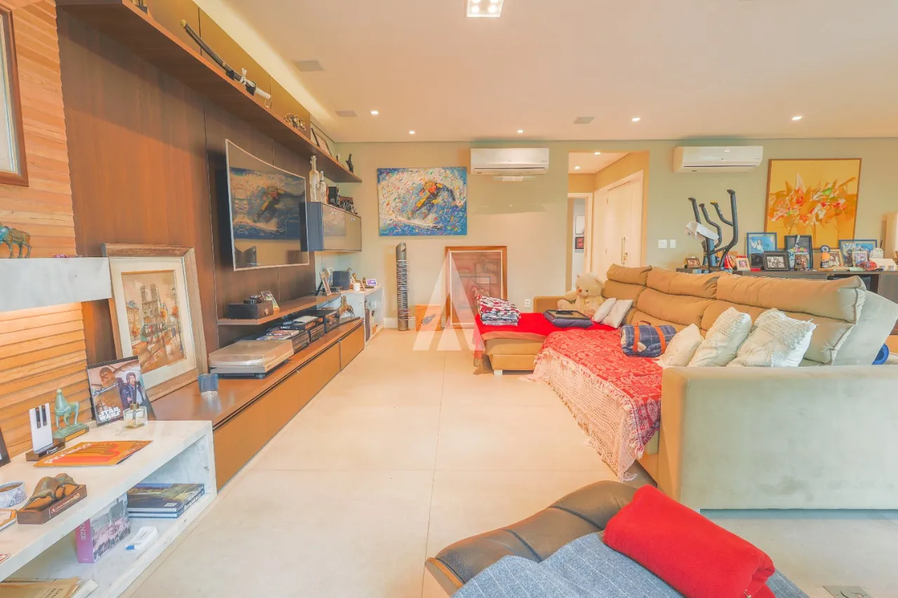 Apartamento com 3 suítes e 1 quarto à venda no bairro Centro em Joinville-SC por R$2.590.000,00. — foto 3