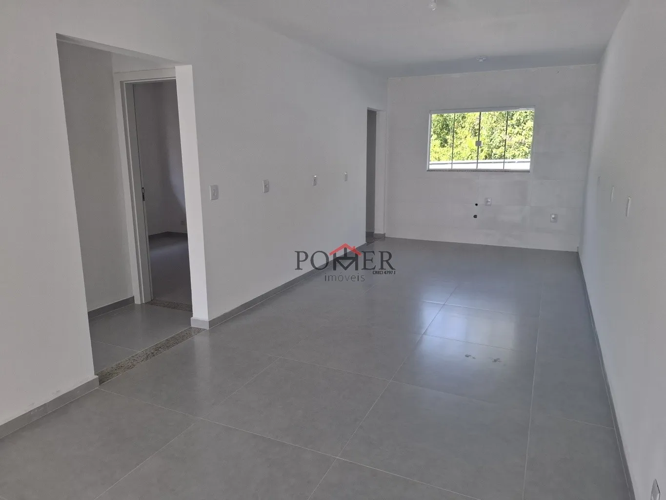 Linda Casa geminada com 2 dormitórios sendo 1 suíte no Bairro Rega com 86,30m de área construída, em via pavimentada na cidade de Pomerode. — foto 5
