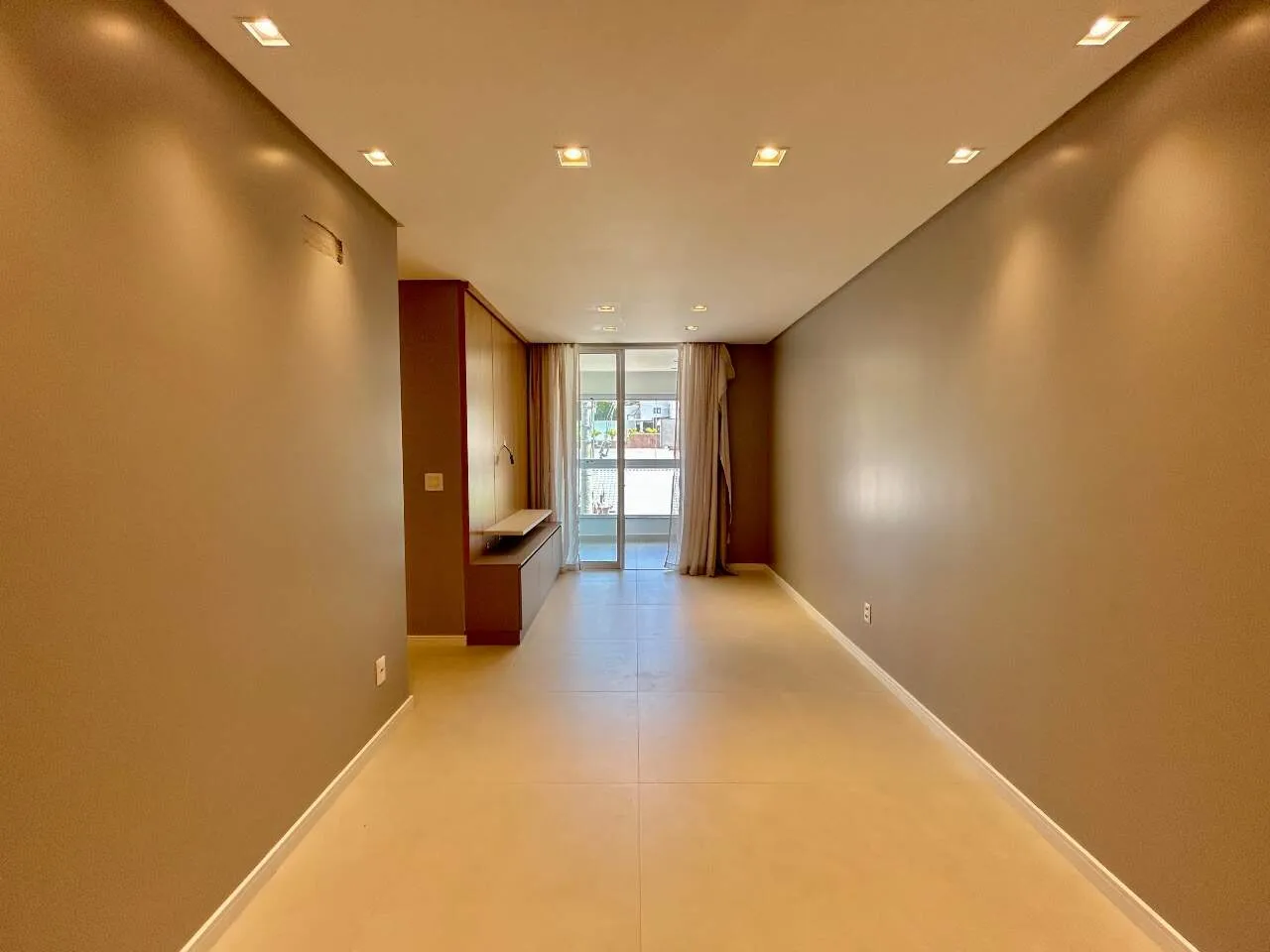 Apartamento Novo e Mobiliado com Infraestrutura Completa a Poucos Minutos da Vila Germânica — foto 7