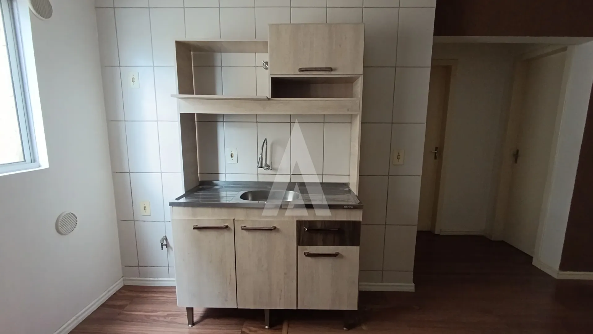 Apartamento localizado no bairro Jarivatuba, com 2 quartos e 1 vaga de garagem. — foto 5