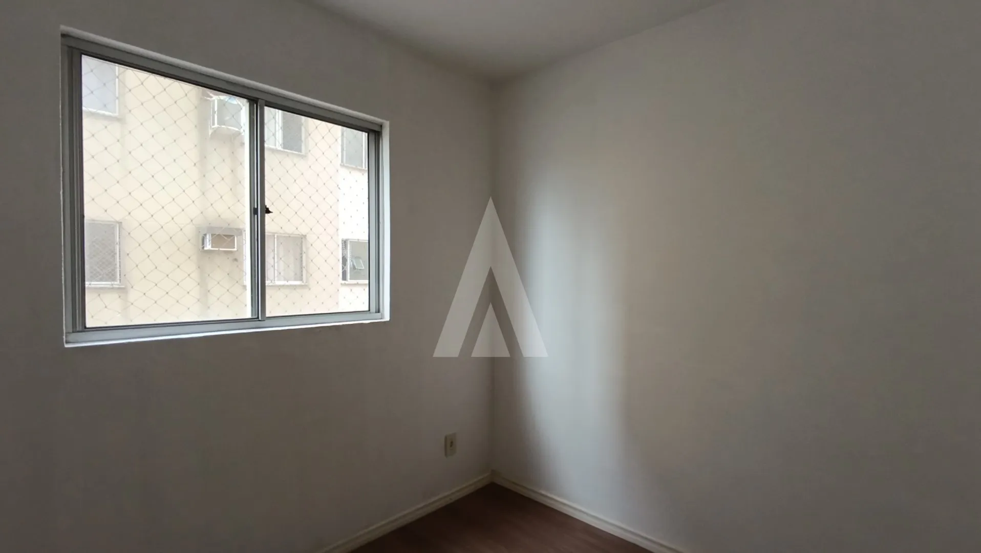 Apartamento localizado no bairro Jarivatuba, com 2 quartos e 1 vaga de garagem. — foto 6