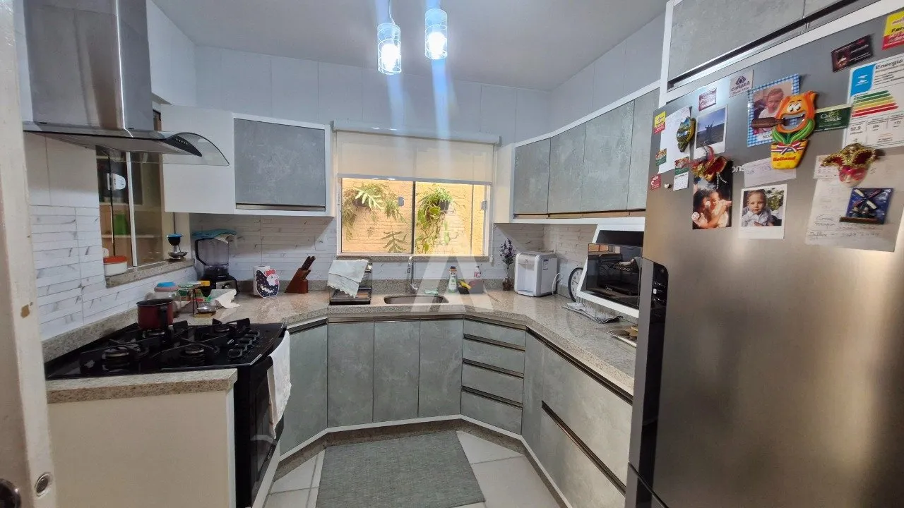 Casa com 4 quartos à venda no bairro Anita Garibaldi em Joinville-SC por R$750.000,00. — foto 5