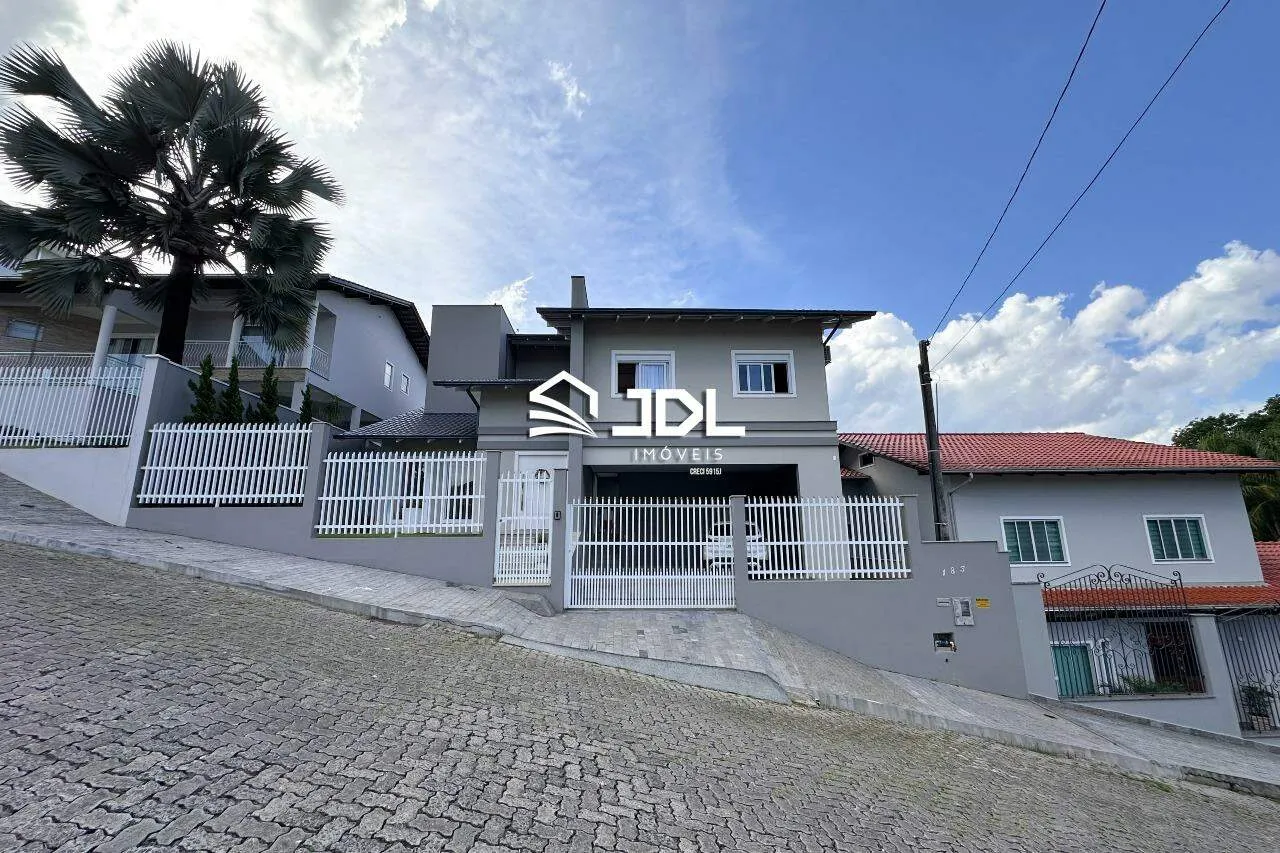Casa · à venda · 3 quartos · 270m² · Itoupava Norte, Blumenau