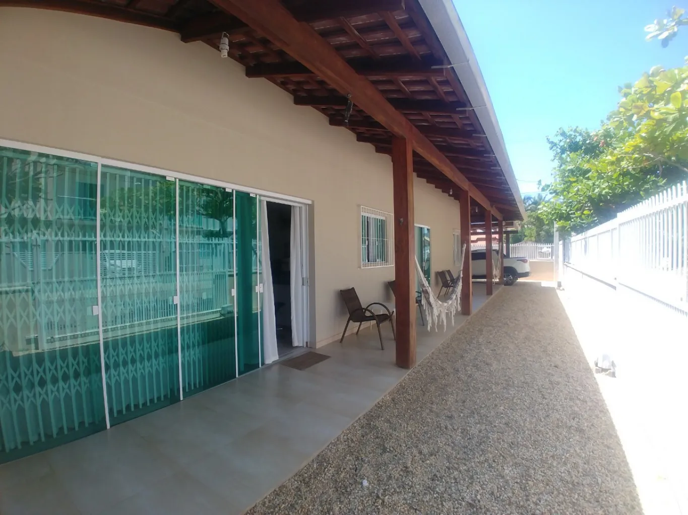 ÓTIMA RESIDÊNCIA A 500 METROS DO MAR EM BARRA VELHA — foto 3