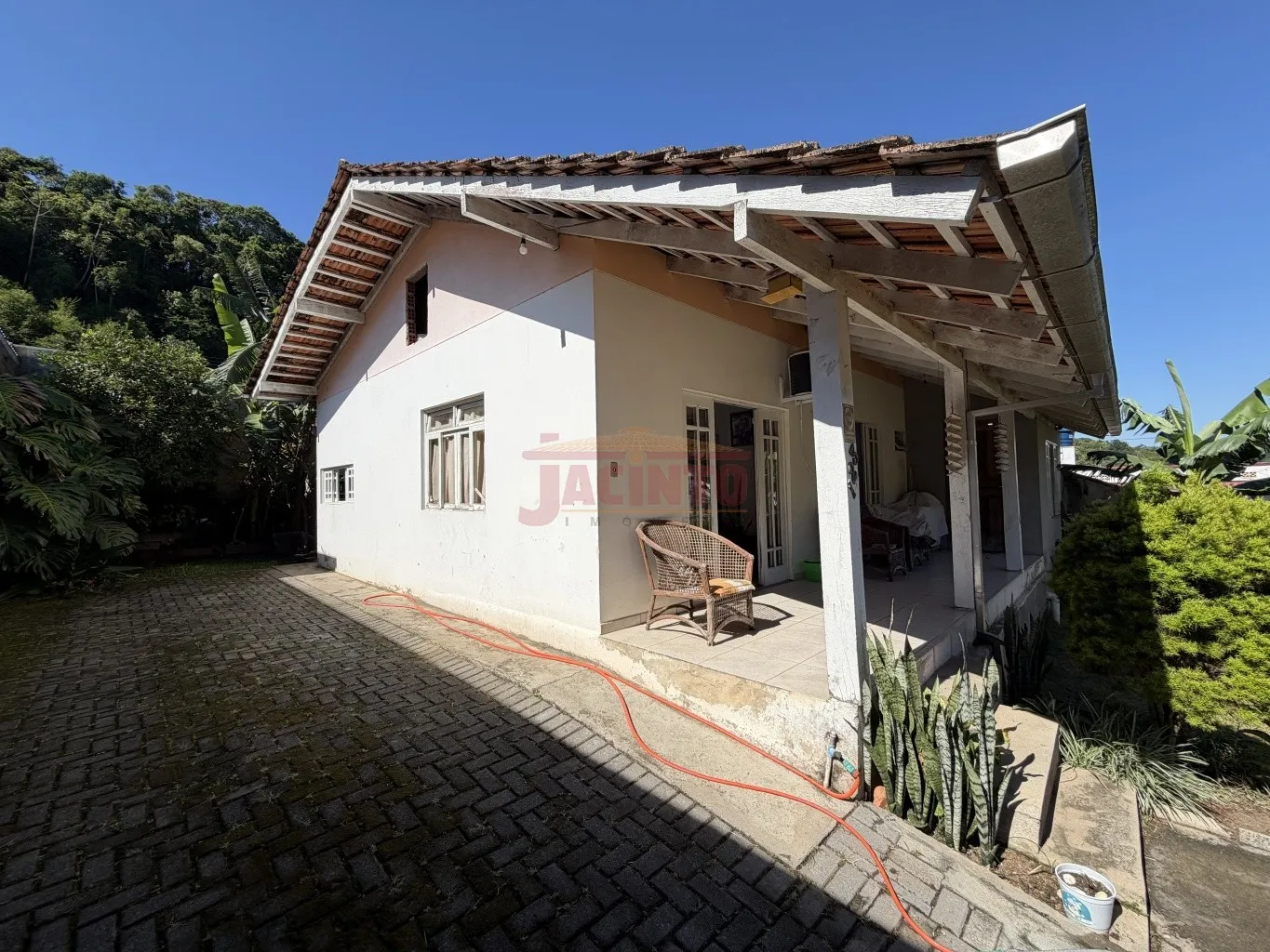Casa de alvenaria no bairro Fortaleza, com 3 dormitórios sendo 1 suíte, demais dependências, terreno plano no Loteamento Santa Rita — foto 5