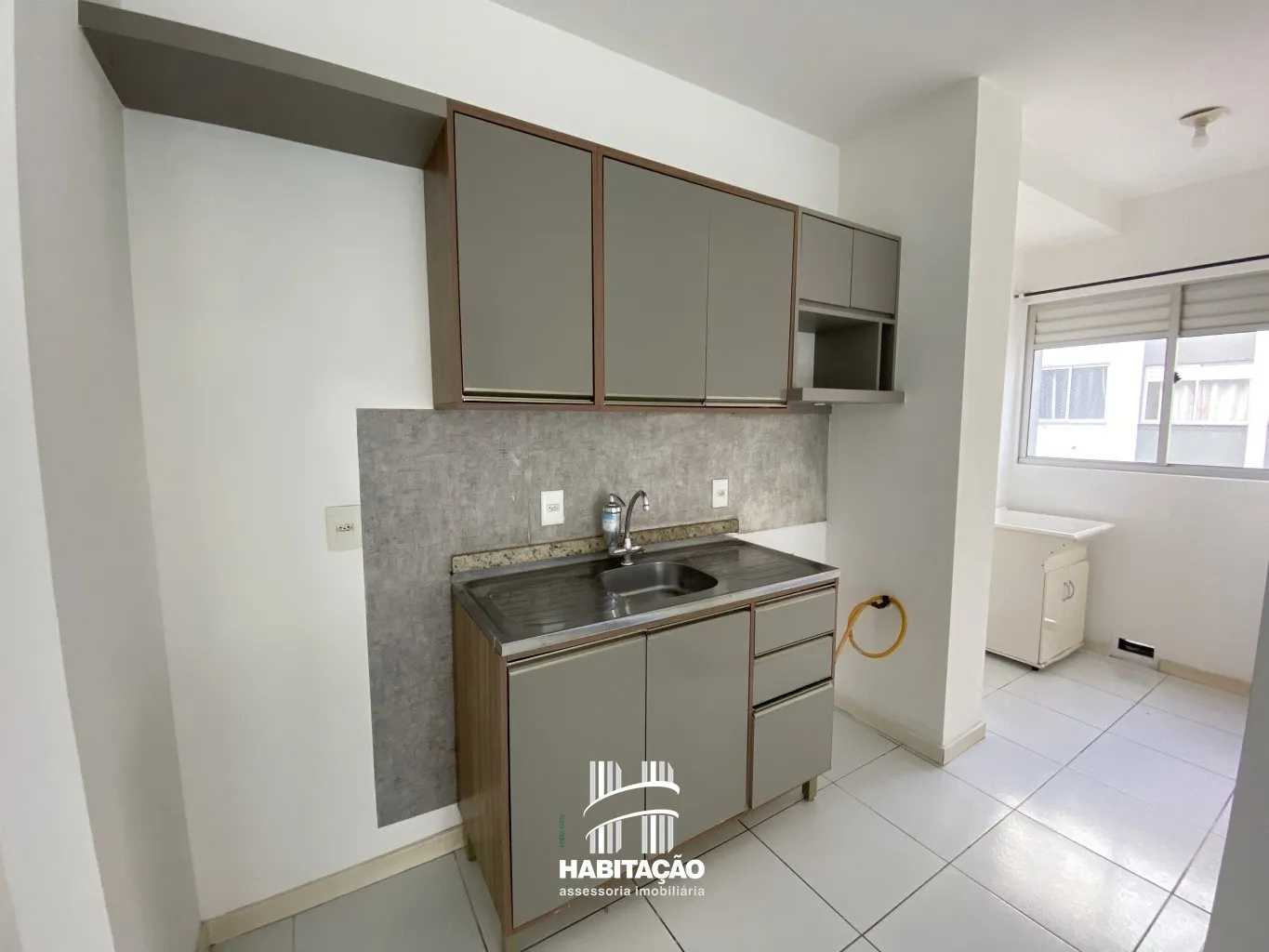 Apartamento Semimobiliado 03 Dorm Fortaleza — foto 4