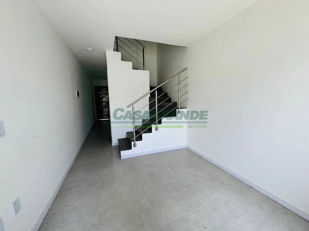 Sobrado NOVO à venda no bairro Itoupava Central com amplo espaço de terreno nos fundos. — foto 7