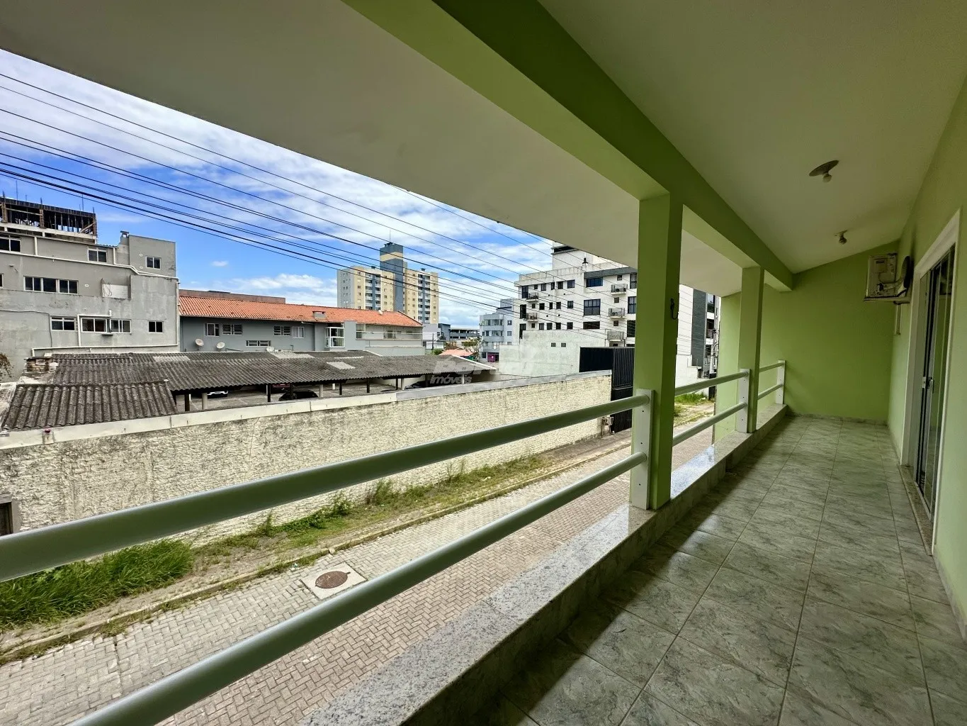 Casa com piscina disponível para locação no Centro de Balneário Piçarras. (Cód. 22713) — foto 3
