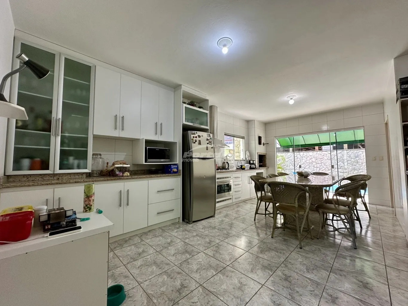 Casa com piscina disponível para locação no Centro de Balneário Piçarras. (Cód. 22713) — foto 7