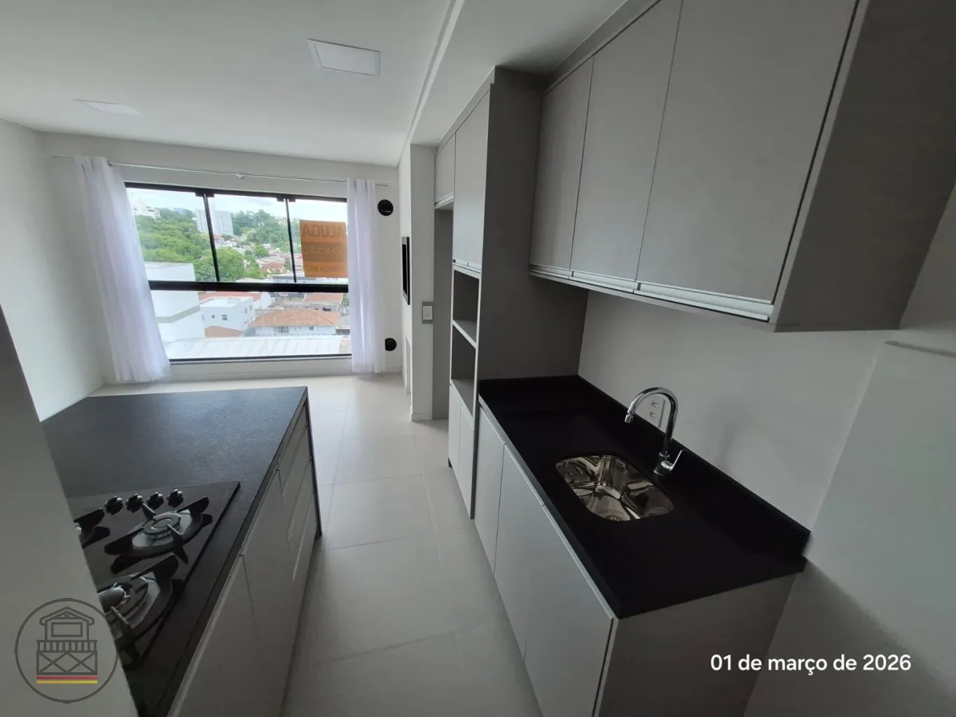 Apartamento amplo, de frente para a rua, com ótima vista e excelente posição solar. Ideal para quem busca conforto, espaço e um condomínio completo. — foto 5