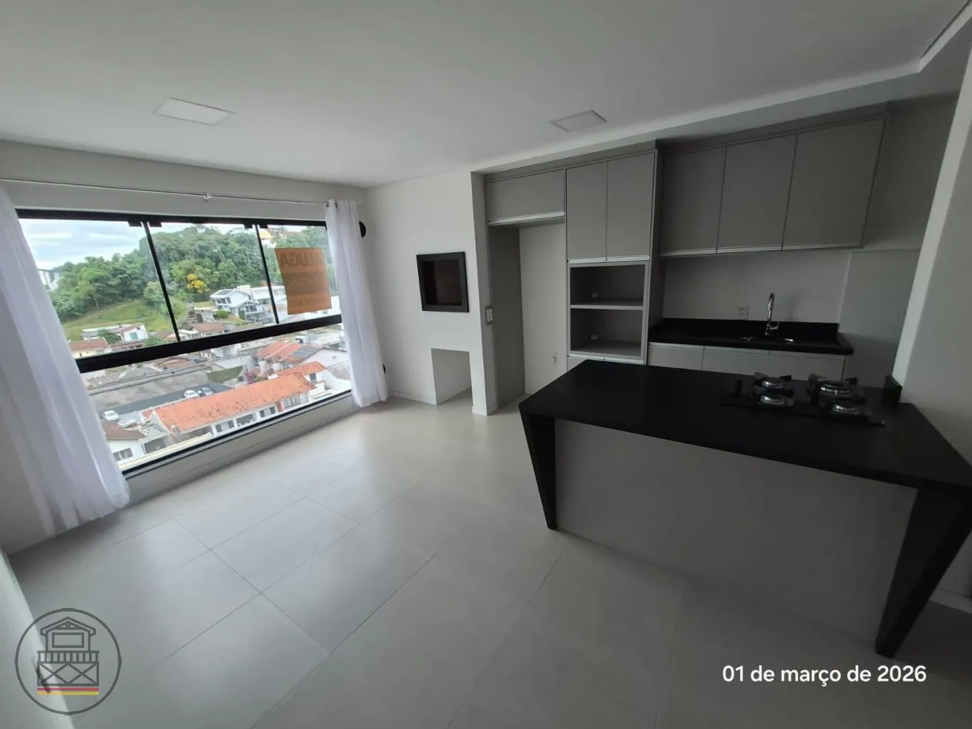 Apartamento amplo, de frente para a rua, com ótima vista e excelente posição solar. Ideal para quem busca conforto, espaço e um condomínio completo. — foto 7