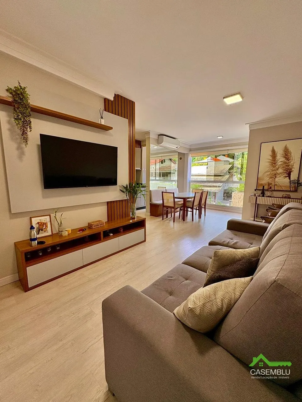 Belíssimo apartamento, a poucos minutos da Vila Germânica. - foto 1