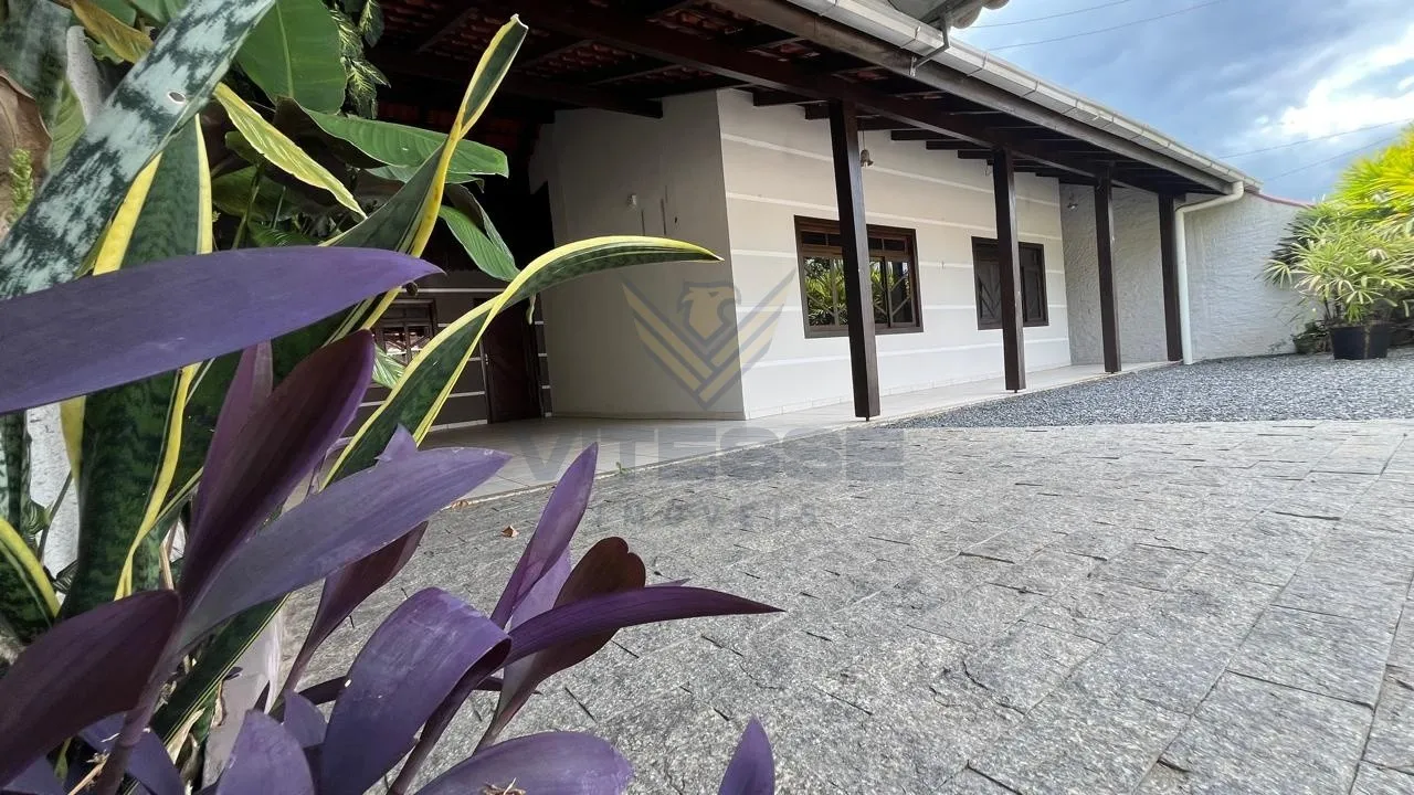 Casa Semi Mobiliada - Bairro Estr. das Areias - foto 1