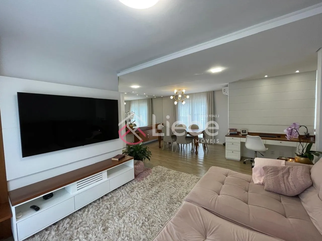 Imóvel lindíssimo com duas casas no Bairro Ribeirão Areia na cidade de Pomerode com 258,00m de área construída e terreno de 3.688,00m. — foto 7