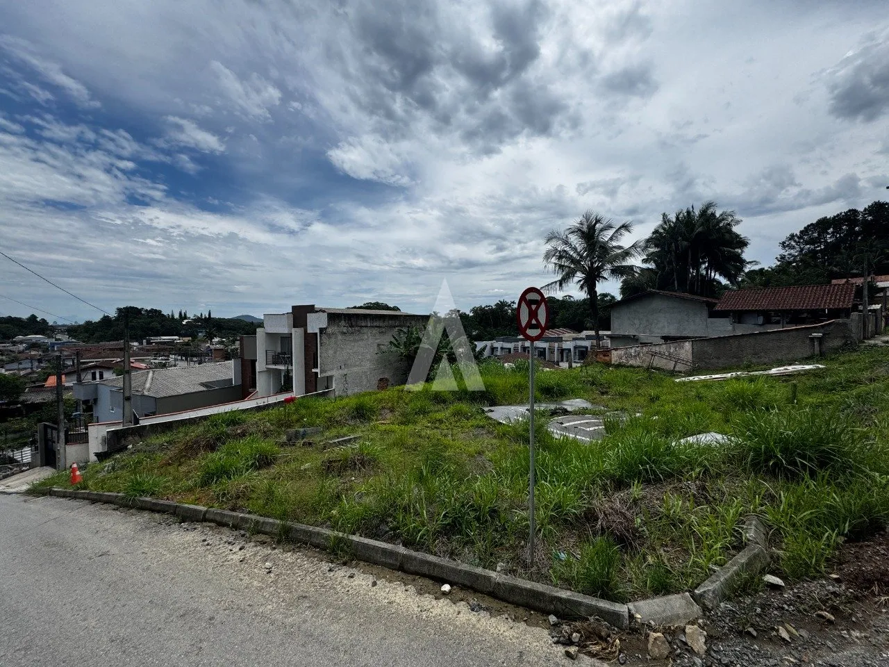 Terreno de Esquina à Venda no Bairro Santa Catarina por R$450.000,00 - Joinville/SC — foto 5
