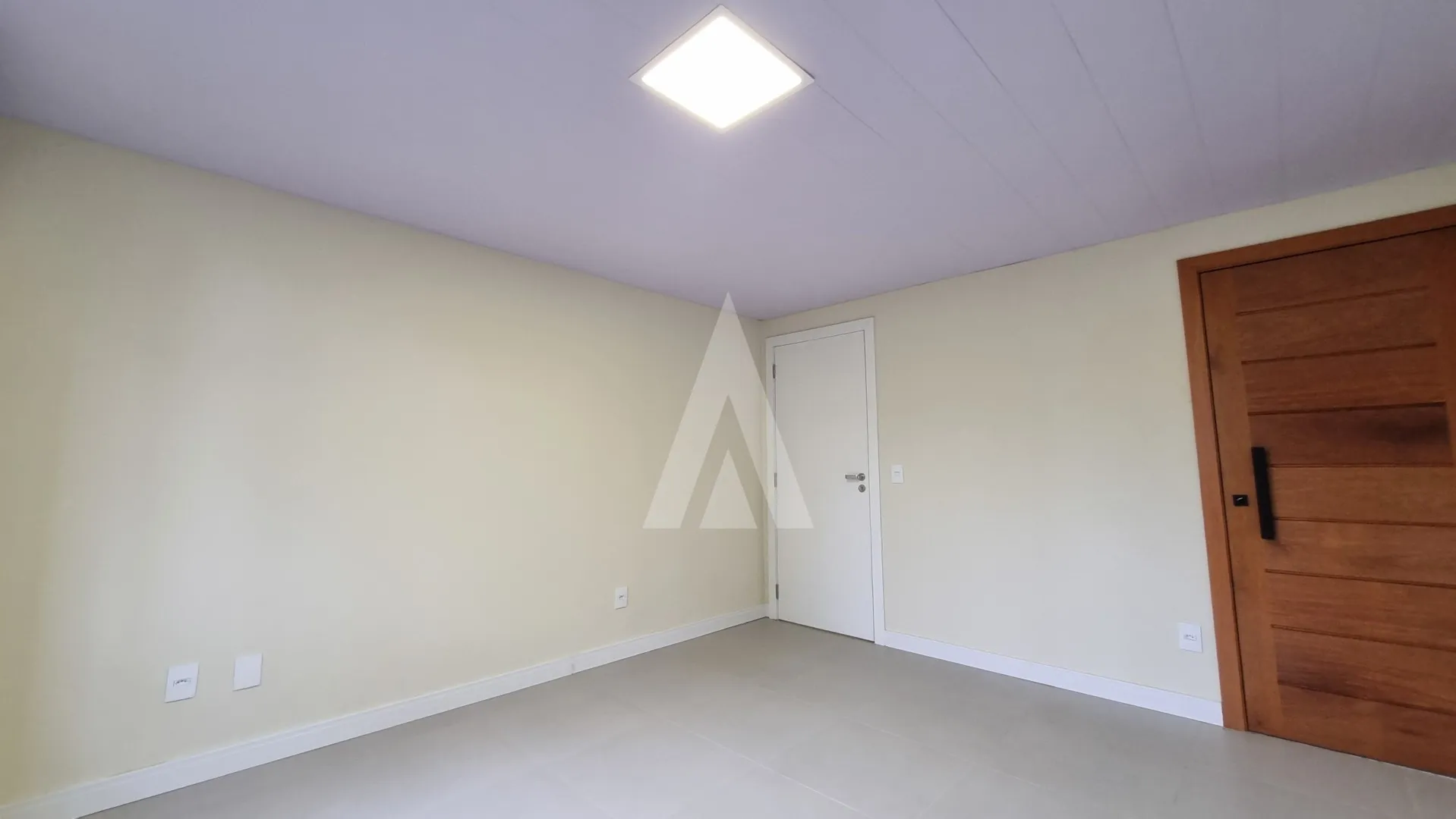 Casa Comercial com 263,26m, 7 salas no bairro Anita Garibaldi. — foto 7