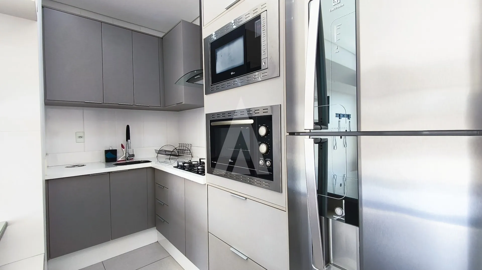 Apartamento no Boa Vista com 2 quartos, cozinha com armários e eletrodomésticos e 1 vaga de garagem coberta. — foto 6
