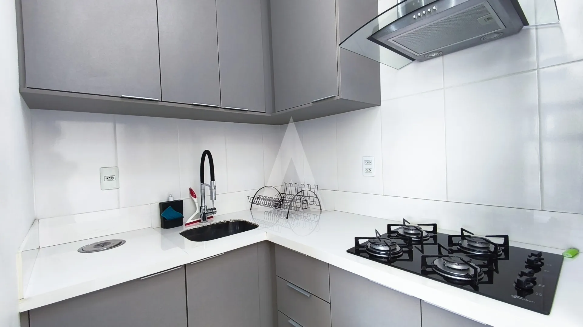 Apartamento no Boa Vista com 2 quartos, cozinha com armários e eletrodomésticos e 1 vaga de garagem coberta. — foto 7