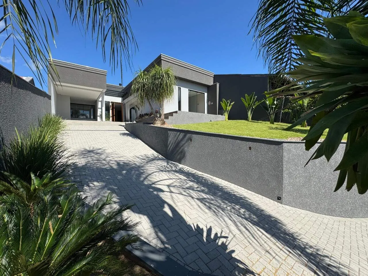 Casa recém-construída com suíte e espaço gourmet no Passo Manso - foto 1