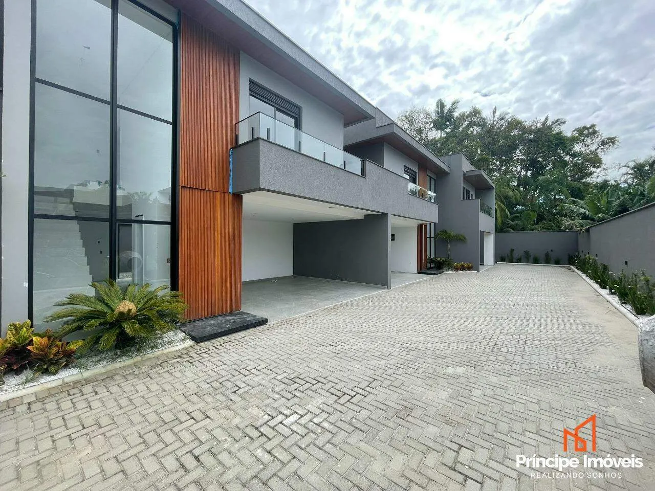 Casa em Condomínio com 3 quartos no América em Joinville - foto 1