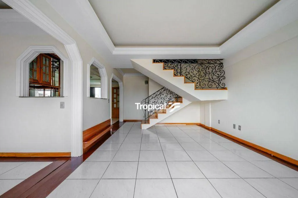 Apartamento Duplex com 3 dormitórios para alugar, 200 m por R$ 5.950,00/mês - Vila Nova - Blumenau/SC - foto 1