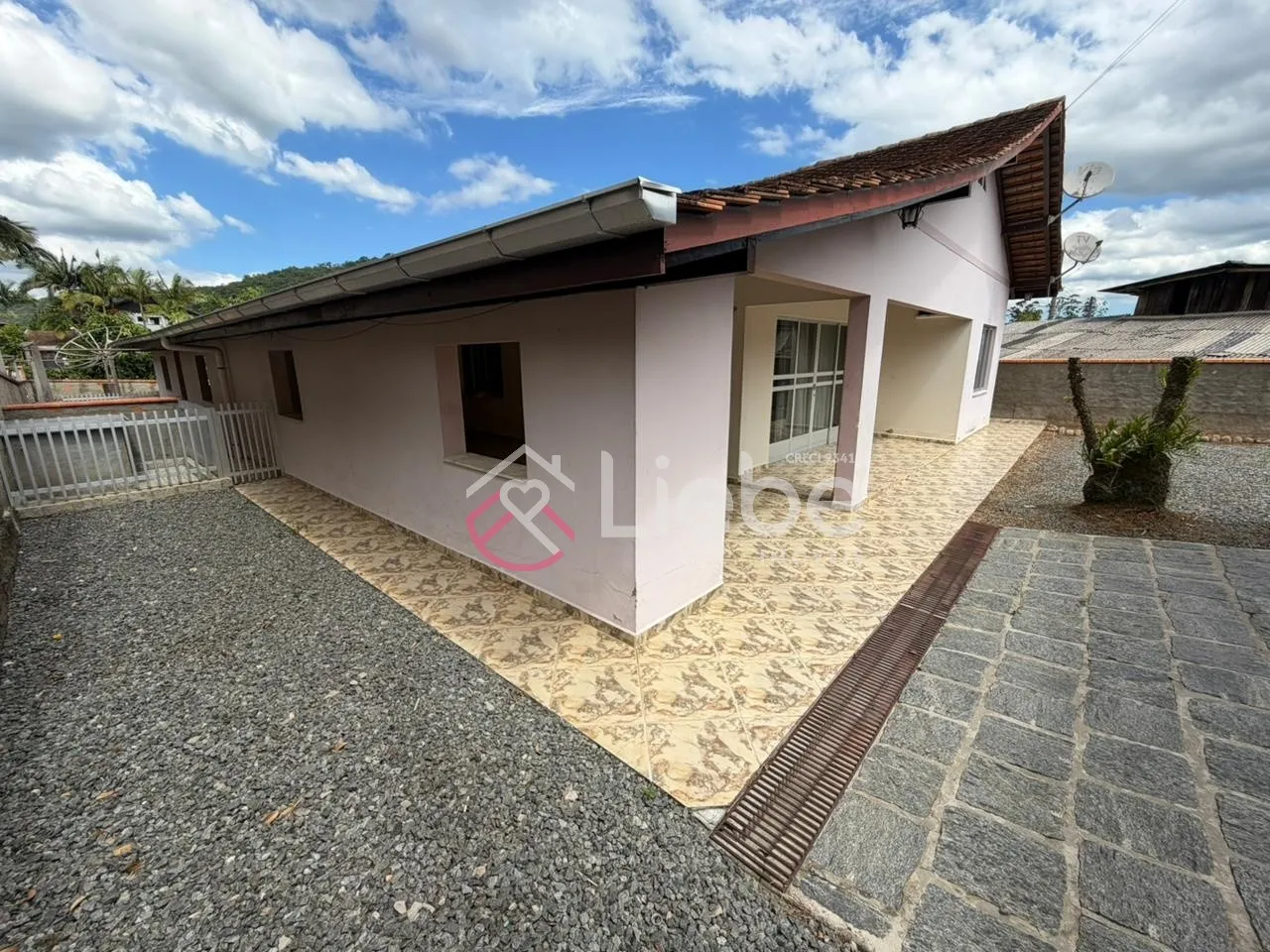 Excelente Casa no centro da cidade de Pomerode com 209,00m de área construída num terreno com 525,00m. — foto 5