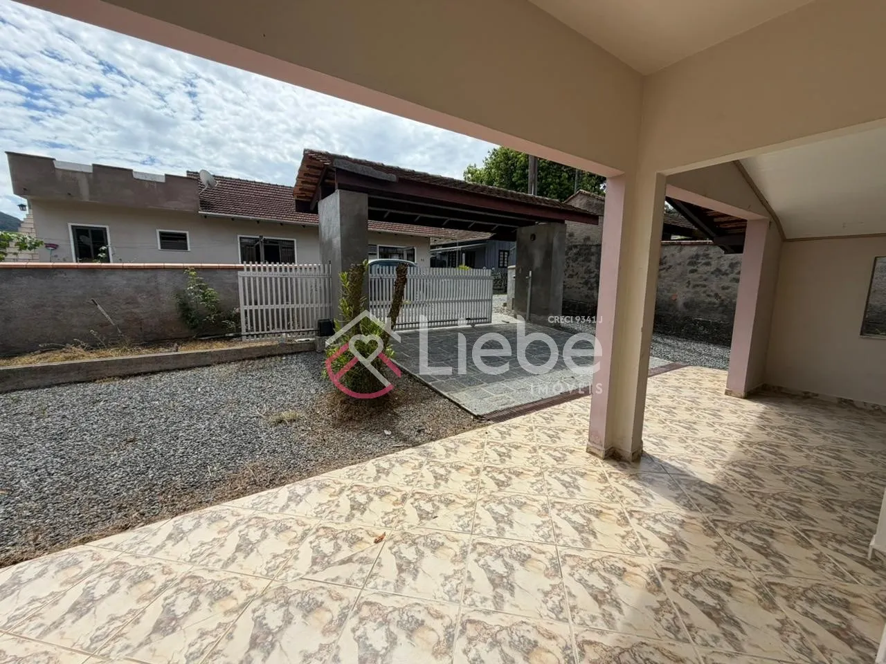 Excelente Casa no centro da cidade de Pomerode com 209,00m de área construída num terreno com 525,00m. — foto 7