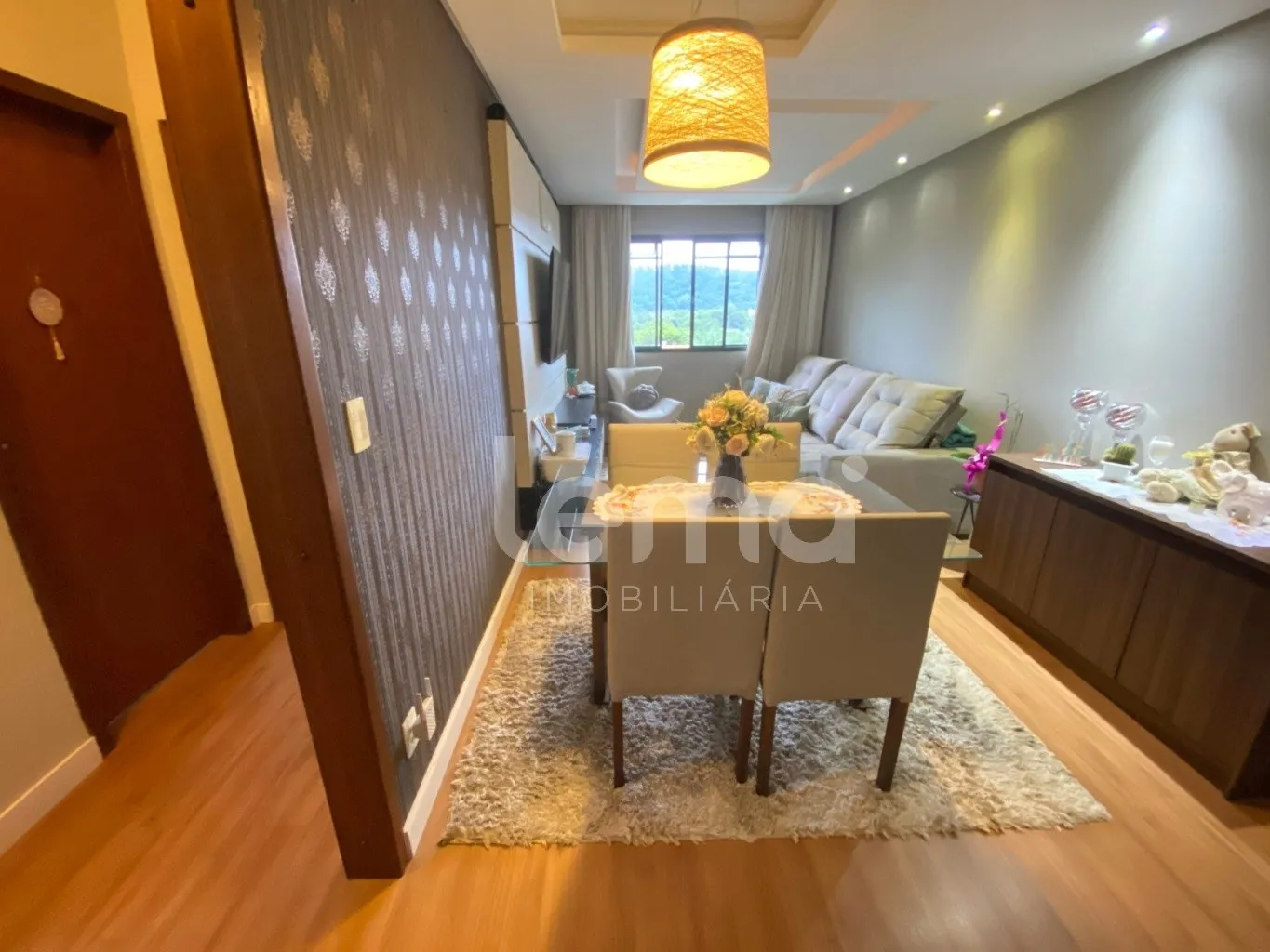 Apartamento semimobiliado com 3 dormitórios, no bairro Água Verde em Blumenau. — foto 6
