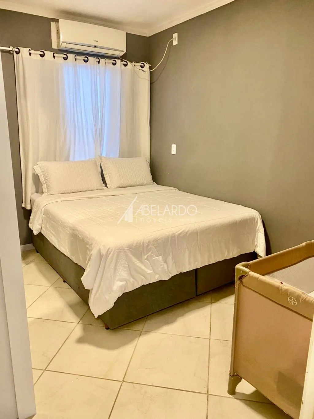 CASA COM DOIS DORMITÓRIOS E DUAS VAGAS DE GARAGEM - BAIRRO VELHA CENTRAL — foto 4