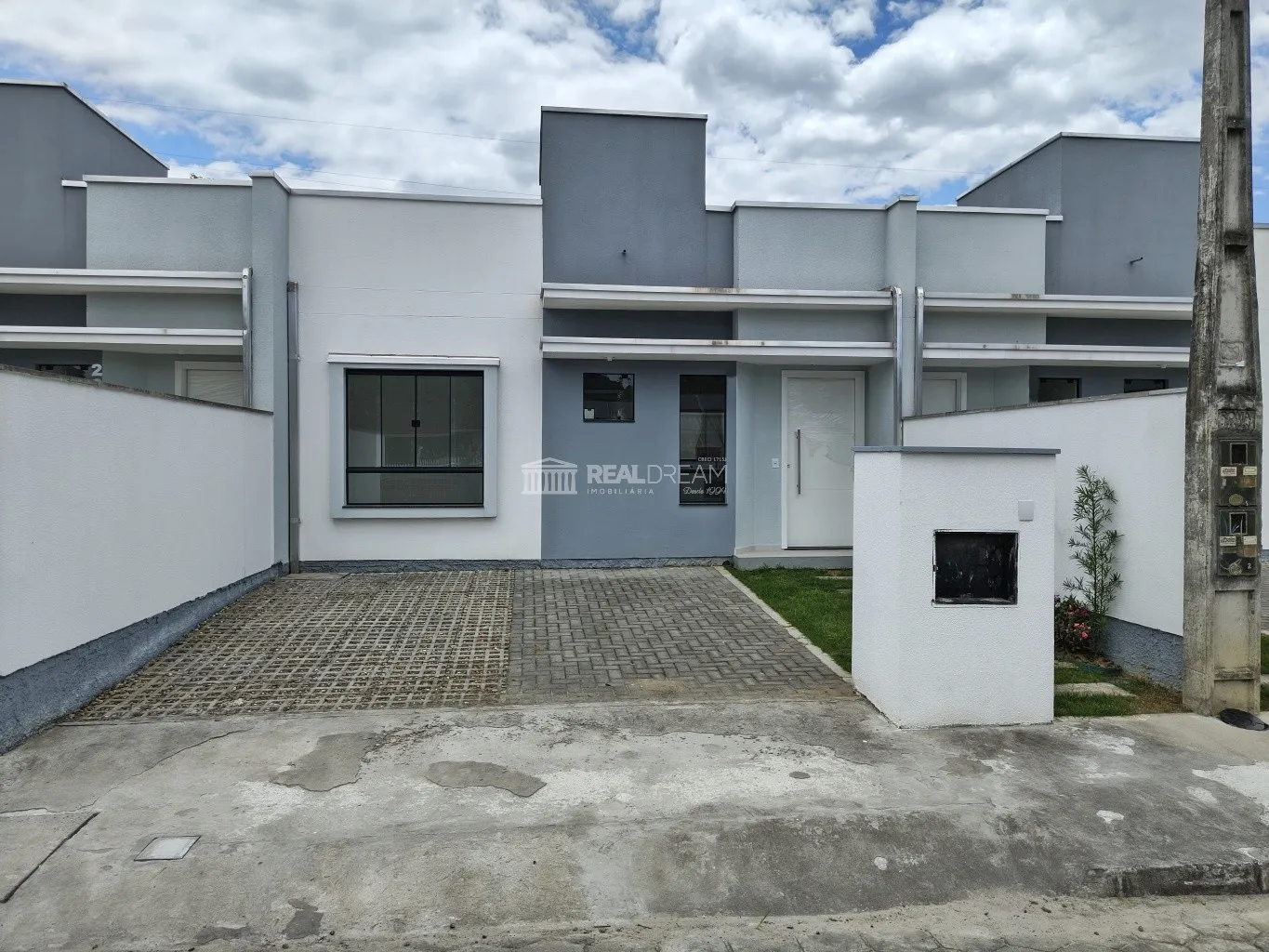 Casa geminada com 1 suíte e + 1 dormitório - foto 1