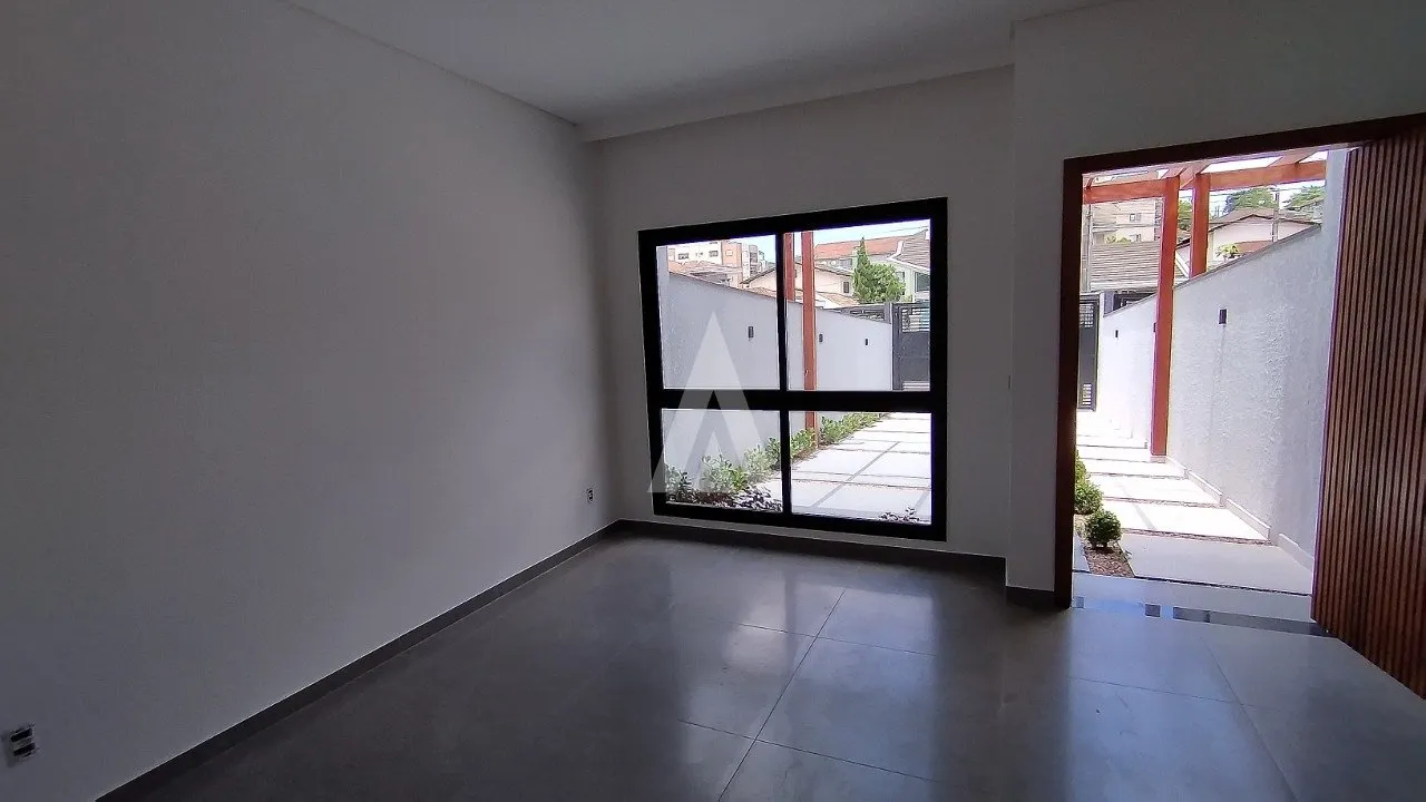 Sobrado Geminado com 1 suíte(s) mais 2 quarto(s) à venda no bairro Saguaçu em Joinville, por R$ 764.000.00. — foto 5