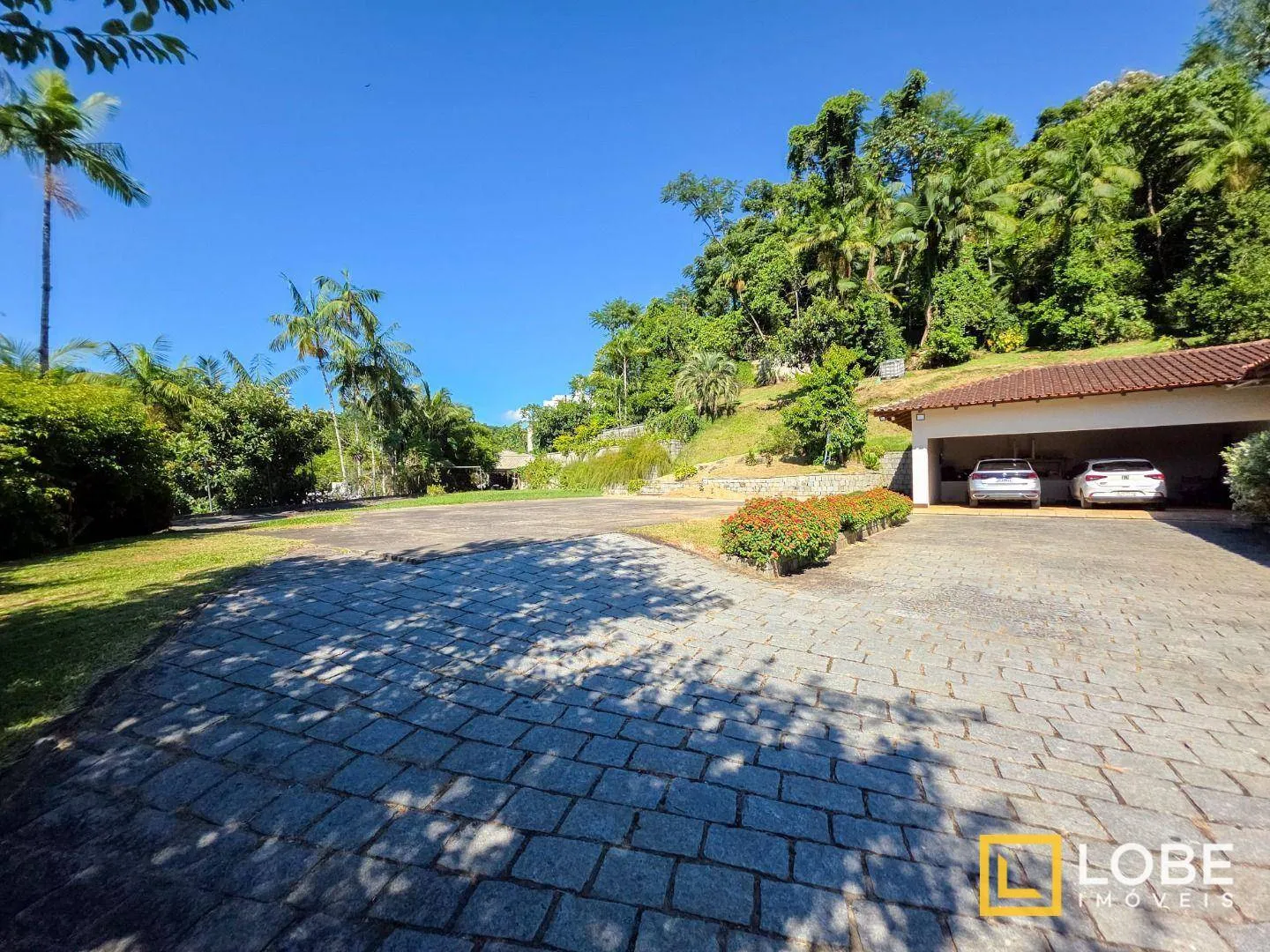 Excelente oportunidade para quem busca espaço, conforto e contato com a natureza, sem abrir mão da praticidade urbana. — foto 3